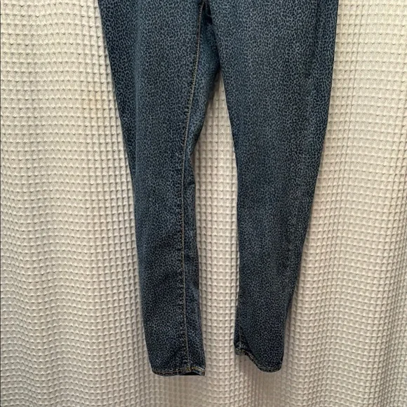 Levi's Blue leopard black Straight Jeans Classic Denim 711 strait style 30 size - Picture 5 of 6